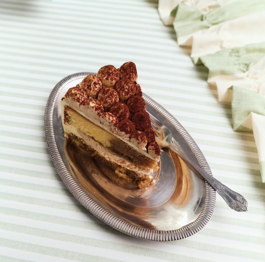 Tiramisu Cake