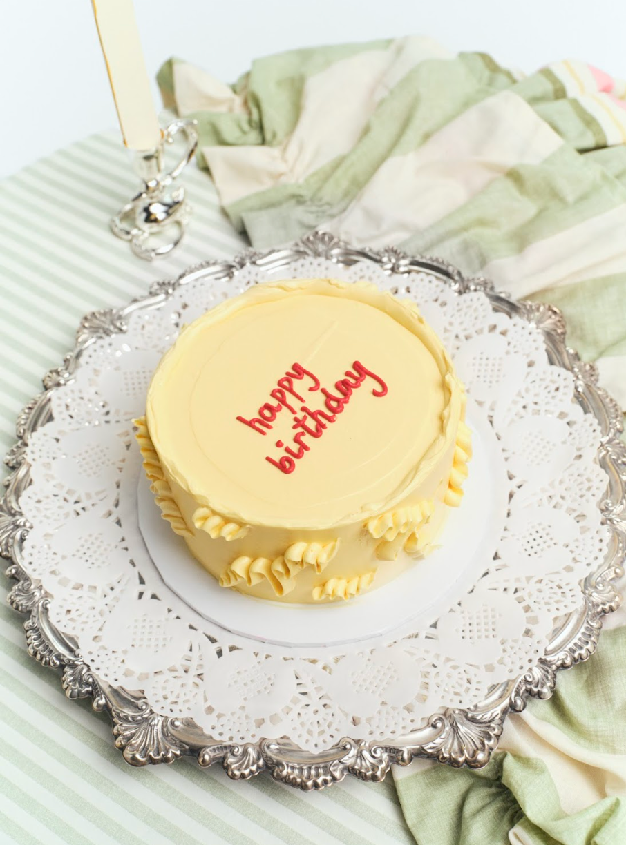 Squiggle Message Cake